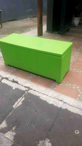 kursi peti rotan sintetis