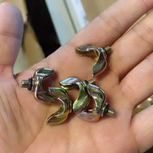 สกรูหางปลาใต้คาร์บู เครื่องตัดหญ้า411 น็อตใต้คาบู น็อตหางปลา (ขาย1ชิ้น)