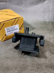 12361-78110 Engine Mounting Dyna HT125 - Dutro HT130