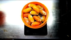 Kurma Ruthob 800 Gram: Camilan Sehat & Berkualitas