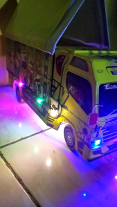 truk oleng miniatur Ben 10 oleng oleng terpal oleng lampu oleng lampu terpal