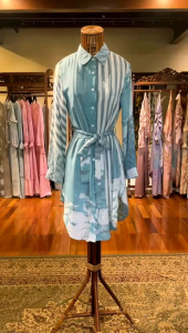 Nahra Tunik by Dian Pelangi LIMITED EDITION Blouse Baju Atasan Kemeja Blus Kerja Kantor Casual Formal Pesta Pernikahan Kondangan Lebaran Wanita Cantik Anggun Modis Modern Simple Elegan Mewah Model Korea Terbaru Motif Batik Abstrak Hand Made Kekinian