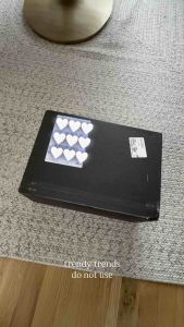 พร้อมส่ง พาเลท Hourglass Holiday 2025 Ambient Lighting Edit Palette + Free Gift 🎁 พาเลทแต่งหน้า บลัช แป้ง ไฮไลต์ บรอนเซอร์ ของแท้USA