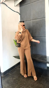 Arvela Set Knit Premium | Setelan Wanita Hijab Batwing & Celana Flare | Bahan Knit Halus Nyaman | All Size Fit XL