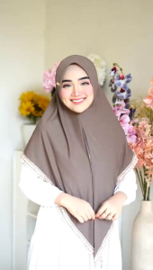 Dayana Daura Gama Jilbab Instan Segitiga Pet Rempel Renda Premium