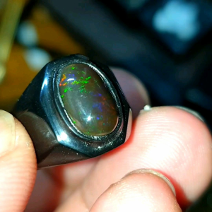 Batu Kalimata Banten Ring Tanduk: Desain Unik & Perhiasan