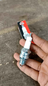 busi champion L 95 YC drat pendek bagus untuk vespa super sprint vbb ps px