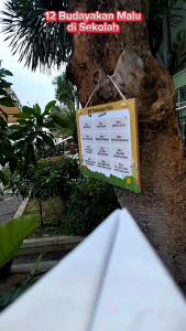 TATSBITA Pajangan Hiasan Dinding Dekorasi Wall Decor 12 Budayakan Malu Di Sekolah Ukuran 20x30cm