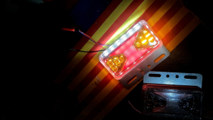 Lampu Bak Samping Truk 12 & 24 Volt Model Ukir