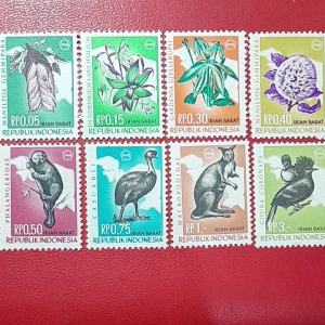Koleksi Prangko Indonesia: 8 Pcs Irian Barat Seri Flora & Fauna Tahun 1968 UN USED