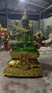 พระแก้วทรงเครื่อง  ขนาด 50 นิ้ว ราคา 72000 บาท เปิดปฐมฤกษ์ ถวายพระฤกษ์ดีตลอดปี