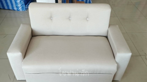 โซฟาน่ารักๆ โซฟา2 สีครีม ขนาดโดย ประมาน ยาว130cm กว้าง76cm สูง75cm **คุณควรรู้จักกับขนาดของโซฟาน่ารักๆ โซฟา2 ก่อนเลือก