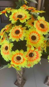 Bunga Matahari untuk Sudut Ruangan