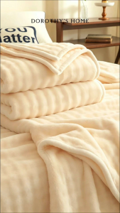 Fluffy Plush Fleece Luxuriously Soft Bubble Thick Blanket 200x230cm | King Size by Dorothys Home