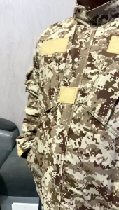 Jaket Taktikal Loreng Digital Gurun: Desain & Kualitas