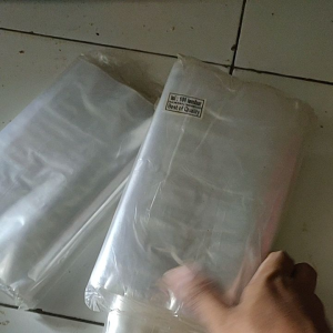 Plastik Harummanis Bening Polos Serbaguna 60x22 Isi 100 Lembar
