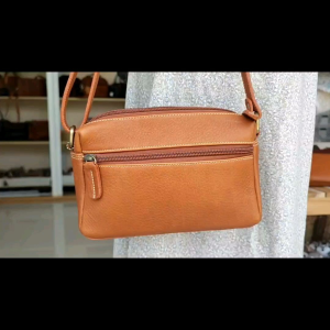 Marah กระเป๋าสะพายหนังแท้