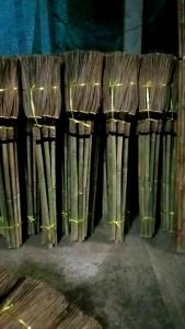 | ไม้กวาดทางมะพร้าว แบบตัดปลาย มัด10ด้าม | ไม้กวาดทางมะพร้าว แบบตัดปลาย 10 ด้าม |