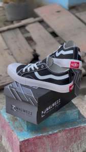 Sepatu Sneakers Malwezz Reborn: Desain & Kenyamanan untuk Aktivitas Harian