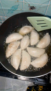 Cireng ayam suwir extra pedas isi 20 pcs full isi free ongkir