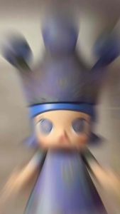 roacrylic กล่องอะคริลิคใสพร้อมฐาน รุ่น Mega Royal Molly -  Monet Wate Lilies 400%  28x26xสูง44cm.มีแกะเลเซอร์(สินค้าพร้อมใช้งานไม่ต้องประกอบ)