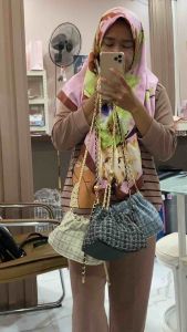 Tas Selempang Wanita Amira Serut Lolita Slingbab 530424