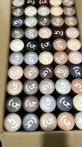 Hijab segiempat Hijaberies motif kemasan tabung