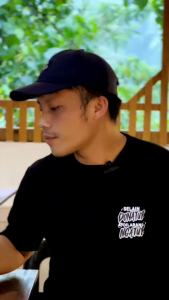 Kaos Unik Distro Terbaru: Tips Memilih Kaos Nyaman & Keren