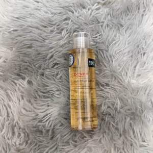 DCVET 200ml Premium Skin Soothing Shampoo for Dogs & Cats - Anti-Itch Deodorizing Formula 200ml