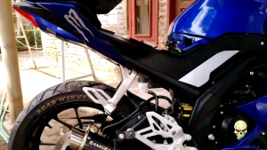 Knalpot Racing SAKURA Carbon untuk Motor R15 v2 v3 & CBR 150R