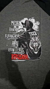 KAOS RAGLAN PRIA SABLON MESKI BANYAK KURANGNYA, TERUS BERUSAHA