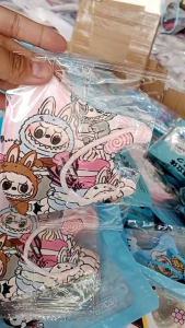 แมสเด็กลาบูบู้ 4-12ขวบ (ซีลแยกชิ้น)กรองเชื้อไวรัส ฝุ่น ควันรถ งานอย่างดี หูนุ่ม ไม่ขาดง่าย พร้อมส่งในไทย!!