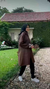 Jaket Anti Angin Anti Air Waterproof Muslimah Wanita Bandung Murah Zipper Sevilla Dark Choco