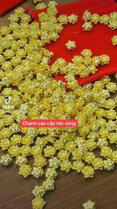 Sỉ bịch 100 charm bông sen titan cao cấp làm vòng