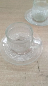 6 Pcs Cangkir dan Tatakan Kaca Gelas Kecil Mungil 6 Cm Bening Gelombang Cantik Estetik