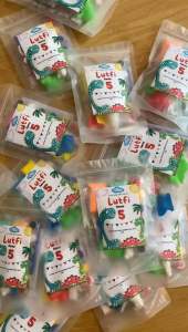 Kids birthday goodie bag return gifts customisation name dinosaur unicorn space mermaid childrens day gift goodie bag