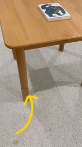 เคลื่อนไหวของโต๊ะไม้เด็กทรง พรีเมี่ยม ยอรมัน ผิวสัมผัส รีบเนียน ไม่มีตา สีสวย - Kid Wooden Square Table สีเหลี่ยม