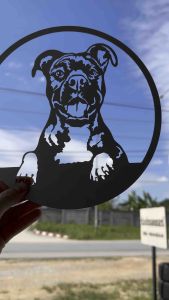 เหล็กฉลุลายน้องหมา ความหนา 1.2mm ให้ Staffordshire Bull Terrier ผู้ซื่อสัตย์ ได้อยู่กับคุณในรูปแบบงานศิลปะที่หรูหราและคงทน!