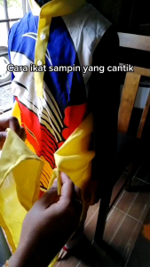 Sampin merdeka kanak-kanak dan dewasa (ikat sendiri)