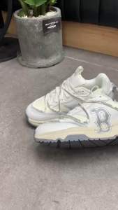 Chính hãng - Giày MLB Chunky Runner Lace Boston Red Sox màu Xám - 3ASHCRR3N-43WHS