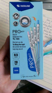 Hộp 20 cây bút bi Thiên Long TL 105 ngòi 0.5mm viết êm nét chữ đẹp