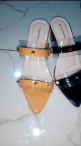 Sendal Wanita Dewasa Keren dengan Motif Kokop Ban Dua