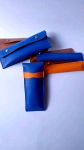 Tempat atau kotak alat tulis dari kulit sapi asli