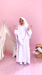 Gamis Set Syari Bilqis by Zahra: Pilihan Terbaik untuk Anak Perempuan Usia 4-11