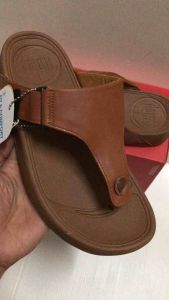 เสื้อรองเท้าแตะหัวนีบ ใหญ่บริษัท รองเท้าผู้ชาย รองเท้าแบบนีบ เสื้อรองเท้าแตะผู้ชาย