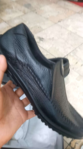 sepatu kasual pria dewasa bahan kulit