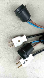 Socket Bulb Extension E27. 1 3 5 10 15 20 Meters heavy duty. flatcord #18.