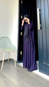 Maxi Rajut Batwing Kancing Aktif: Desain Nyaman & Bahan Berkualitas