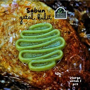 Soap for itchy skin like eczema and psoriasis made by 3 herbs : neem gelenggang moringa