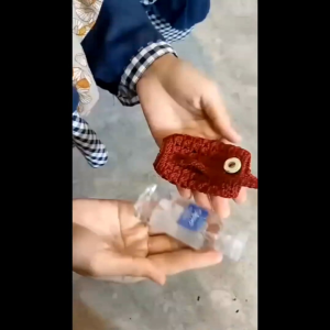 Cover / Holder / Gantungan Rajut Hand sanitizer Handmade untuk gantungan tas cantik kalem lucu handsanitizer isi 50ml ada kancing bunga tanpa gantungan besi jadi ga karatan